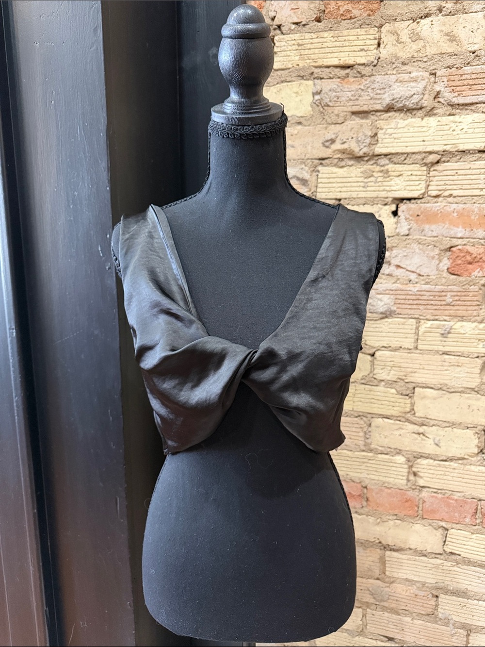 🖤 Nasty Gal Black Twist Front Micro Bralette Crop Top – US 10 NWT